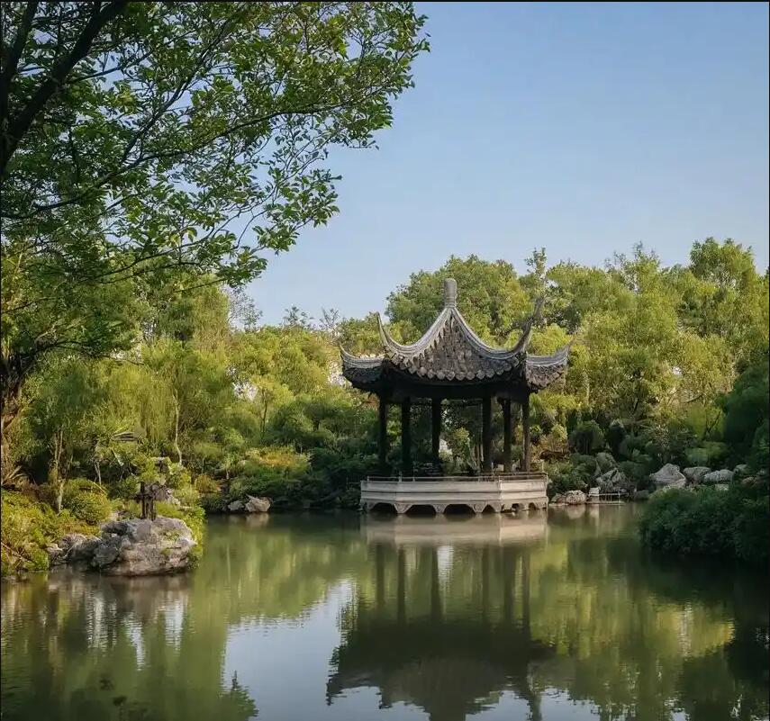 南京鼓楼雨真舞蹈有限公司